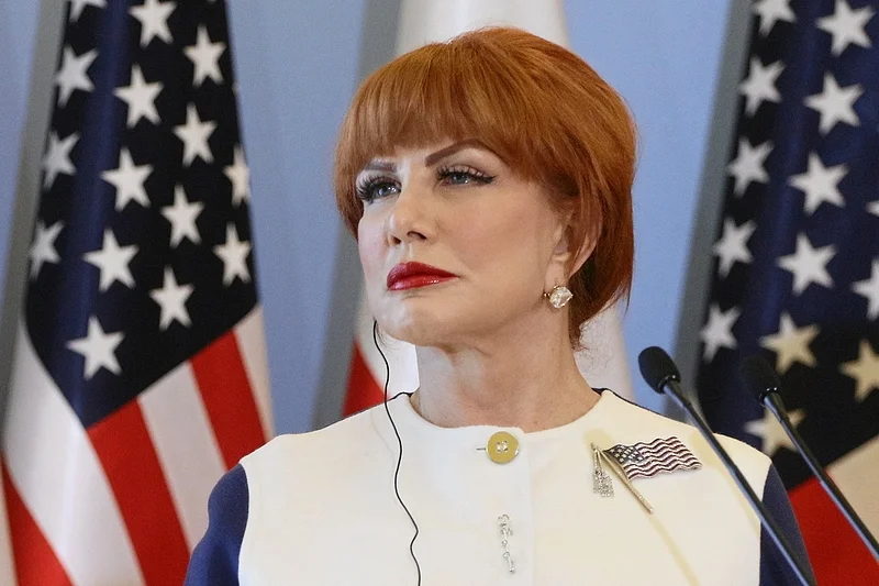 Georgette Mosbacher wspiera Donalda Trumpa i jego żonę Melanię. Georgette Mosbacher wspiera Donalda Trumpa i jego żonę Melanię.