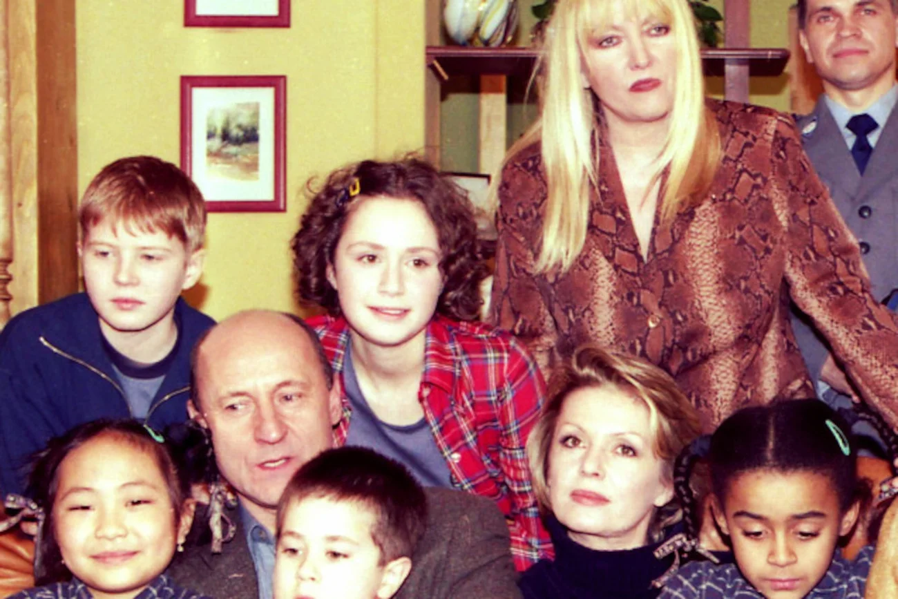 "Rodzina zastępcza" to kultowy serial Polsatu.