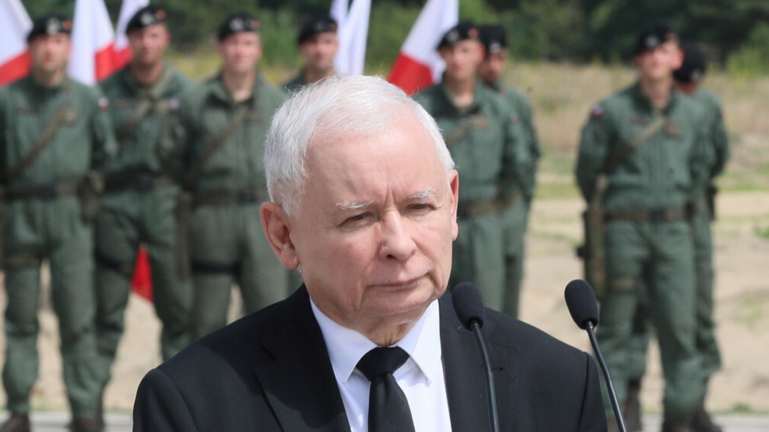 Prof. Radosław Markowski ostrzega, że PiS nie będzie chciał oddać władzy i spróbuje utrzymać ją siłowo. Prof. Radosław Markowski ostrzega, że PiS nie będzie chciał oddać władzy.
