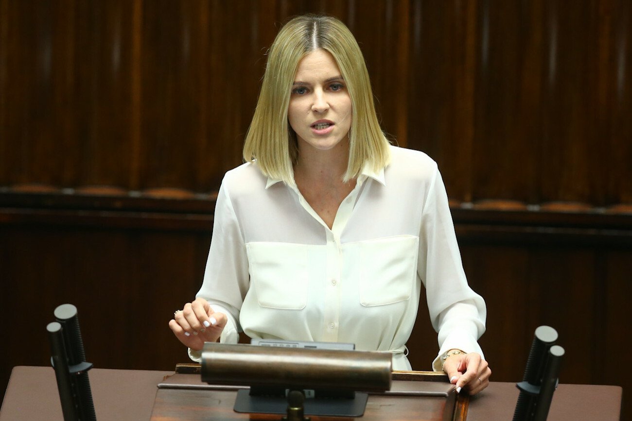 Posłanka KO Aleksandra Gajewska zainterweniowała u Zbigniewa Ziobry ws. gwałtu 22-latki w taksówce na aplikację.