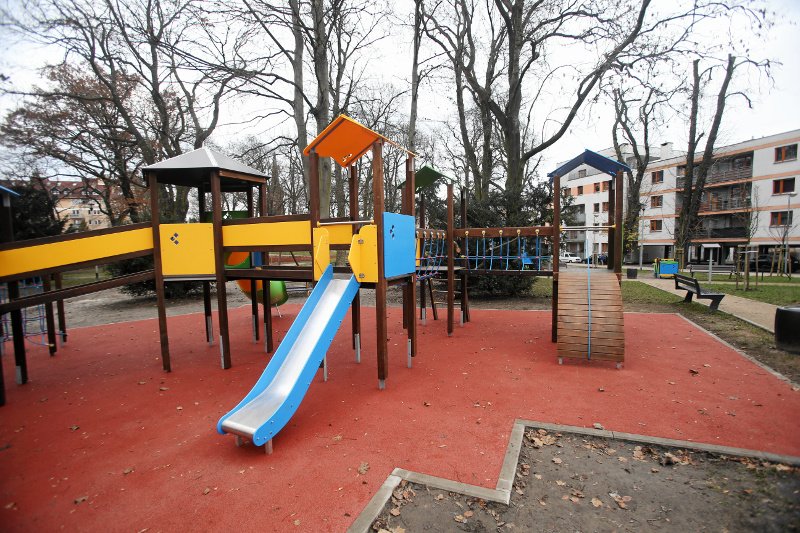 Na jednym z oleśnickich placów zabaw, grupa 8-latków znęcała się nad chłopcem z zespołem Downa.