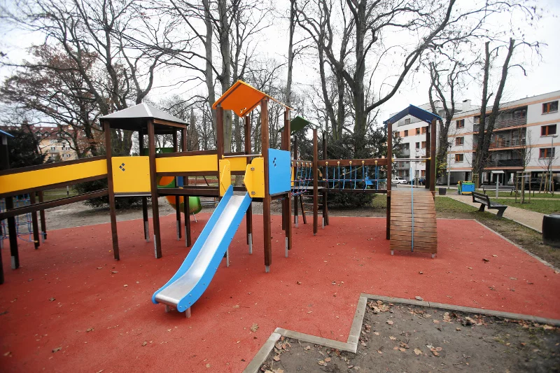 Na jednym z oleśnickich placów zabaw, grupa 8-latków znęcała się nad chłopcem z zespołem Downa.