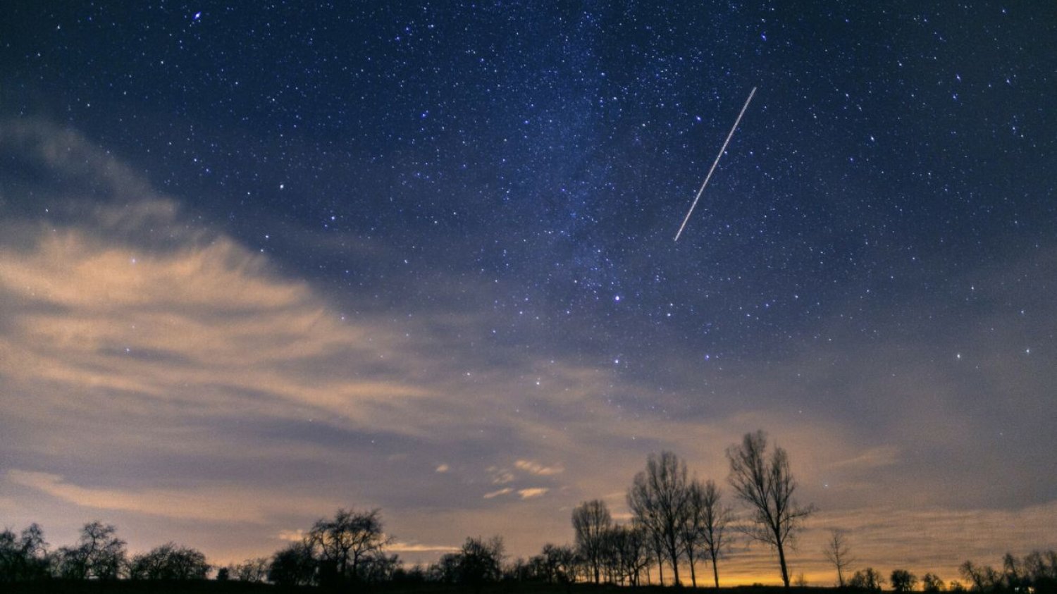 Deszcz meteorytów na niebie. Wtedy rozpocznie się spektakl.