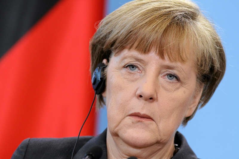 Niemiecki biznes chce... złagodzenia sankcji wobec Rosji. Prezesi spółek dzwonią w tym celu do Angela Merkel