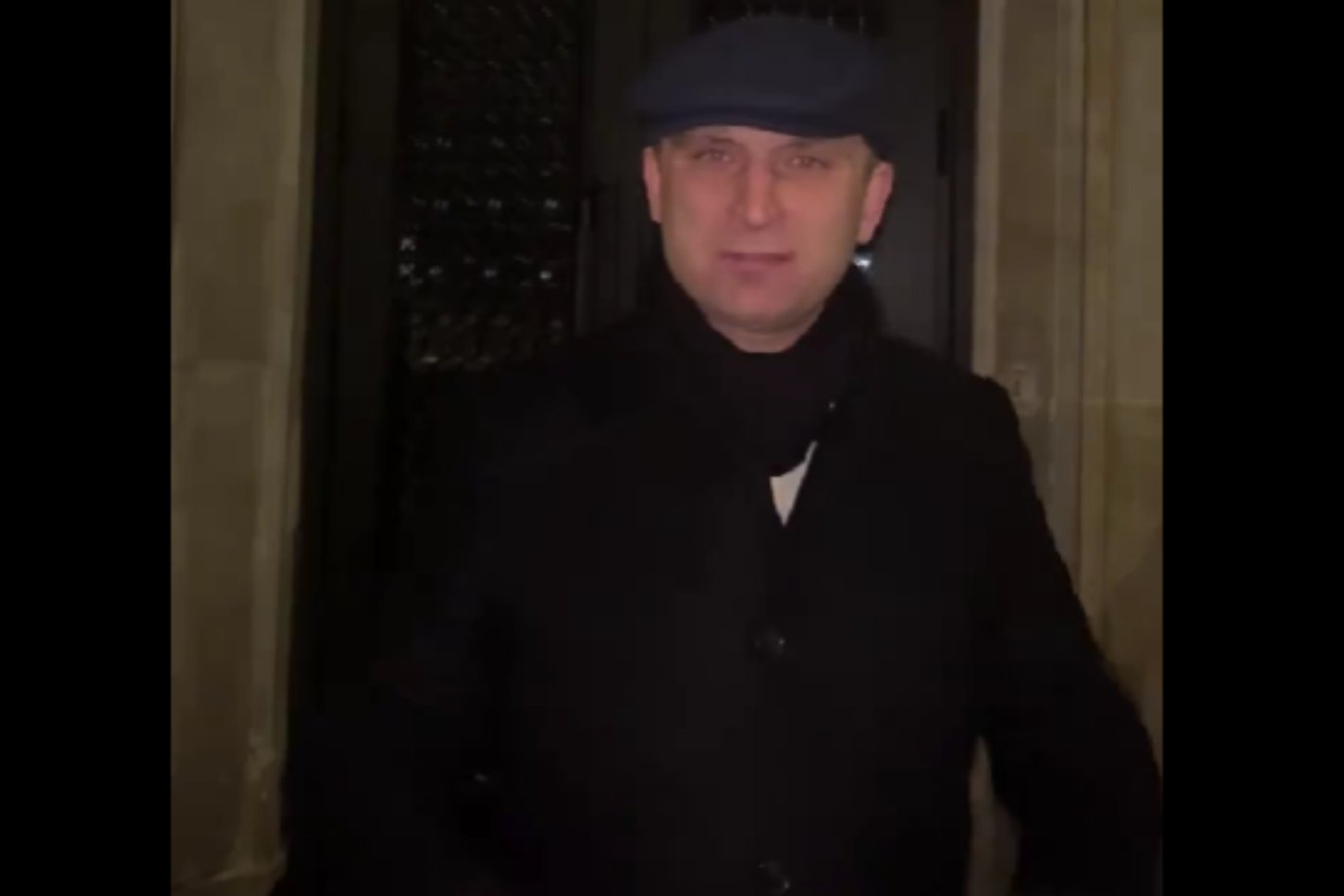 Bąkiewicz pomazał budynek rządowy. Jest odpowiedź resortu klimatu.