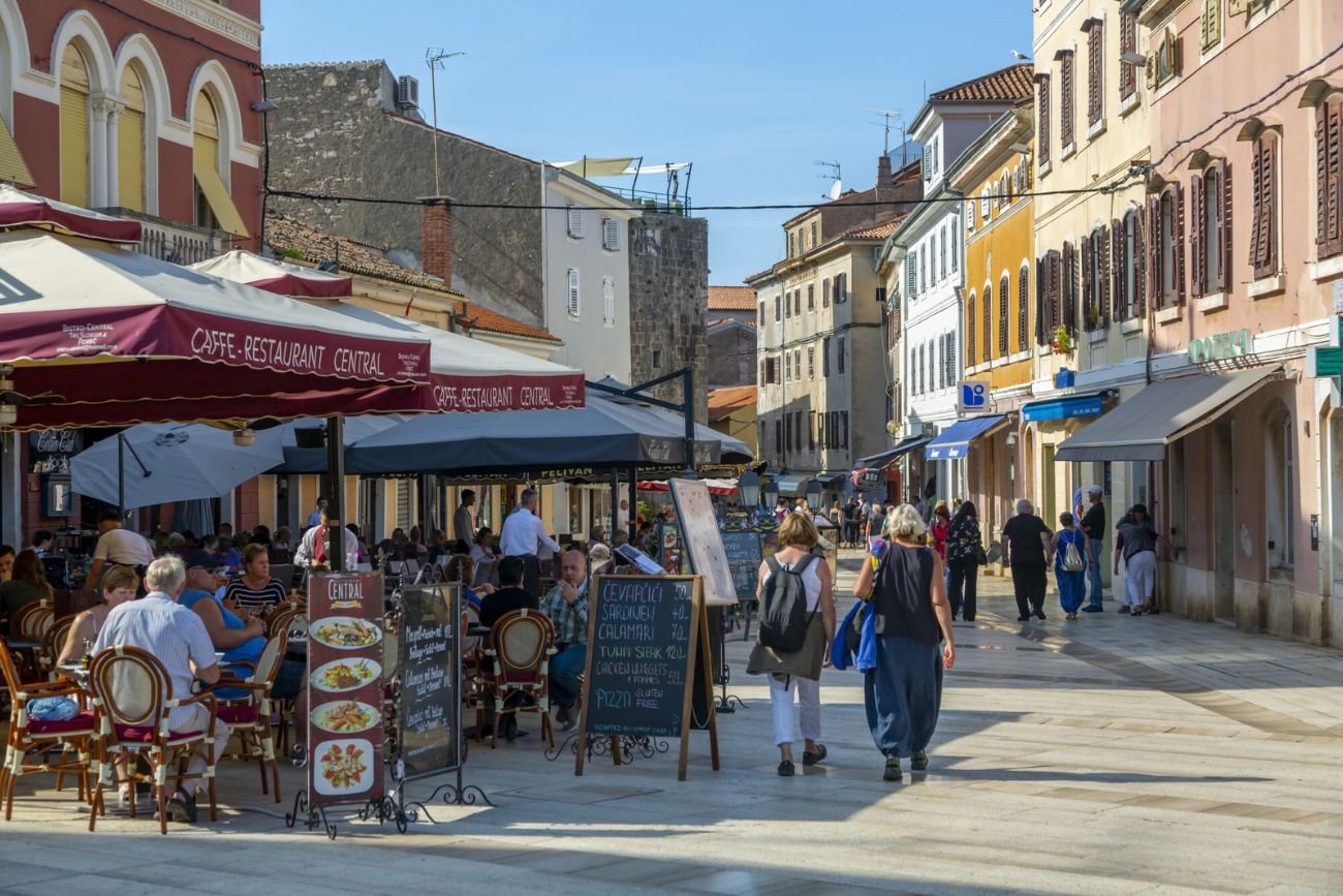 Turyści uwielbiają biwaki w Chorwacji. Oferta zaskakuje