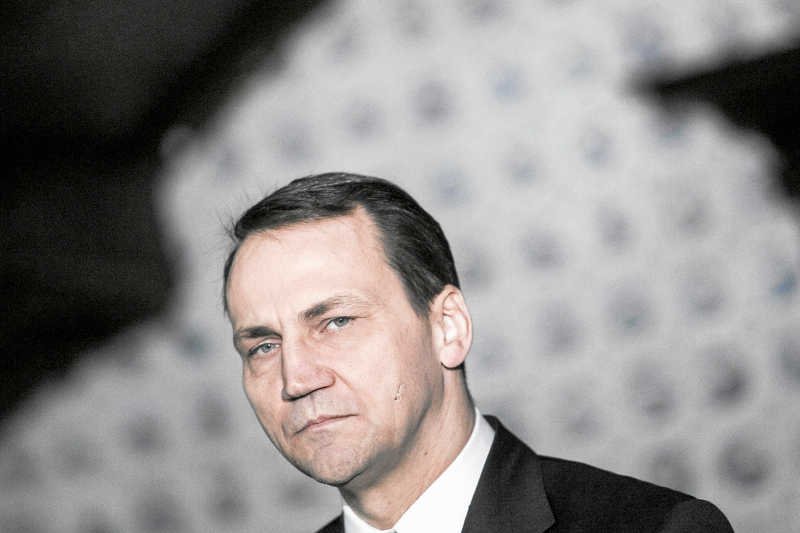 Radosław Sikorski przyznaje, że to nie on wymyślił kompromisowe rozwiązanie dla Syrii.