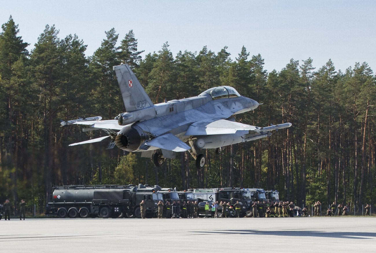 F-16 poderwane w powietrze na polskiej granicy! Jest komunikat wojska.