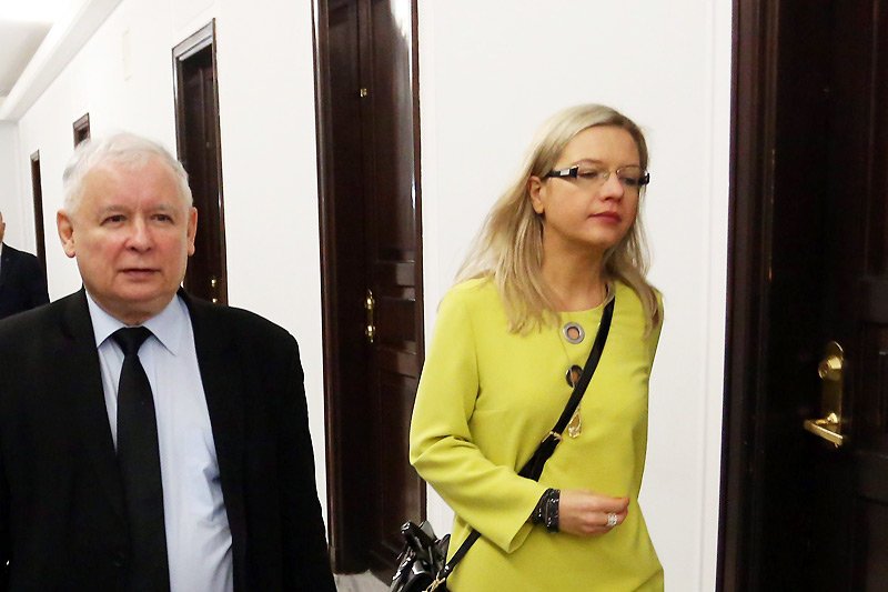 Córka zmarłego w katastrofie smoleńskiej Zbigniewa Wassermanna, Małgorzata Wassermann ostro zaatakowała rodziny innych ofiar, które nie popierają działań PiS.