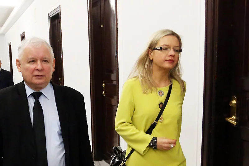 Córka zmarłego w katastrofie smoleńskiej Zbigniewa Wassermanna, Małgorzata Wassermann ostro zaatakowała rodziny innych ofiar, które nie popierają działań PiS.