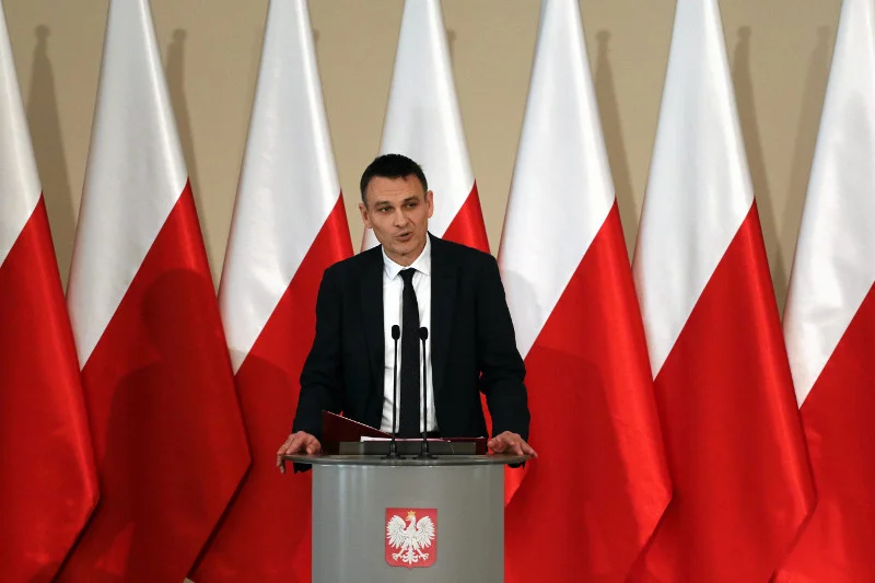 Zdaniem pełnomocnika rządu PiS ds. równego traktowania dyskryminacja w sprzedaży – na przykład ze względu na kolor skóry czy orientację – powinna być legalna.