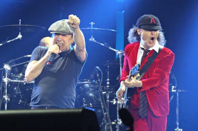 Czytelnik apeluje, by przestać nagrywać całe koncerty.