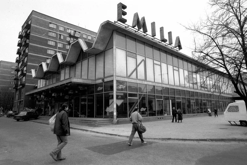 Sklep Meblowy Emilia - 1992 rok.