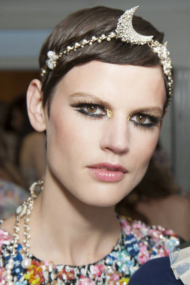 Zbliżenie looku z pokazu Chanel Cruise 2014-2015
