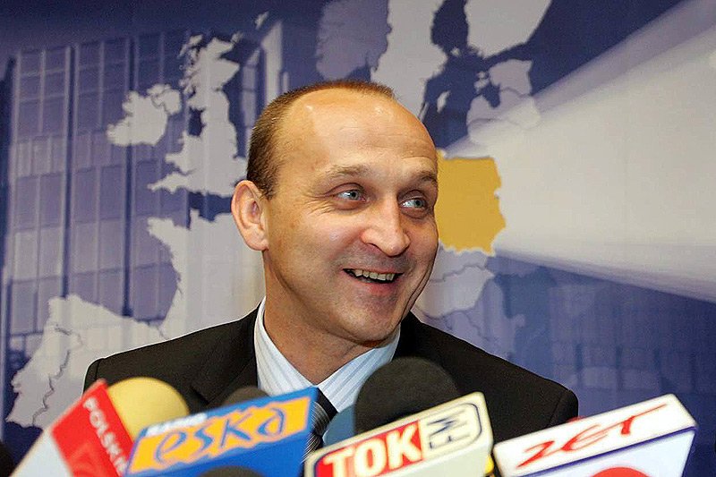 Kazimierz Marcinkiewicz twierdzi, że Donald Tusk ma trudniejsze zadanie niż on negocjując nowy budżet Unii Europejskiej. W "Kropce nad i" skrytykował także szefa PiS Jarosława Kaczyńskiego