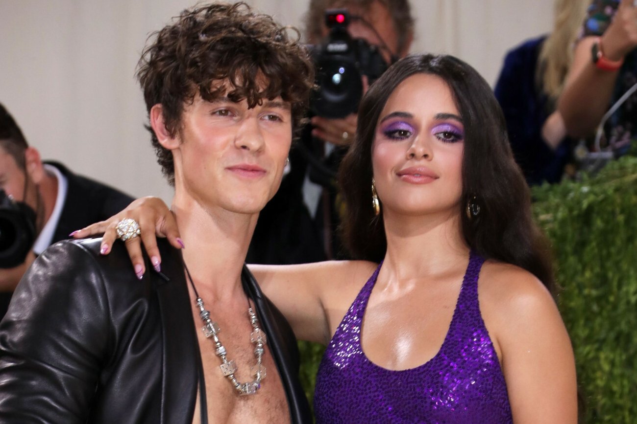 Camila Cabello i Shawn Mendes znów są parą. Nagrano ich, jak się całują. Camila Cabello i Shawn Mendes znów są parą. Nagrano ich, jak się całują.