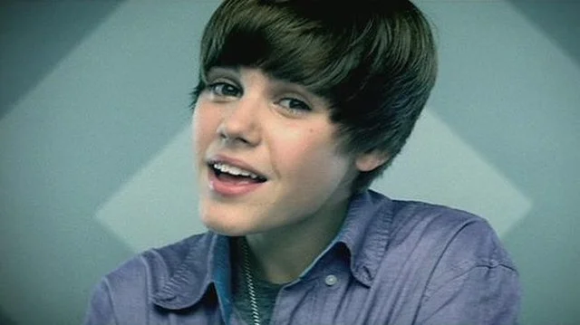 Justin Bieber w teledysku "Baby".