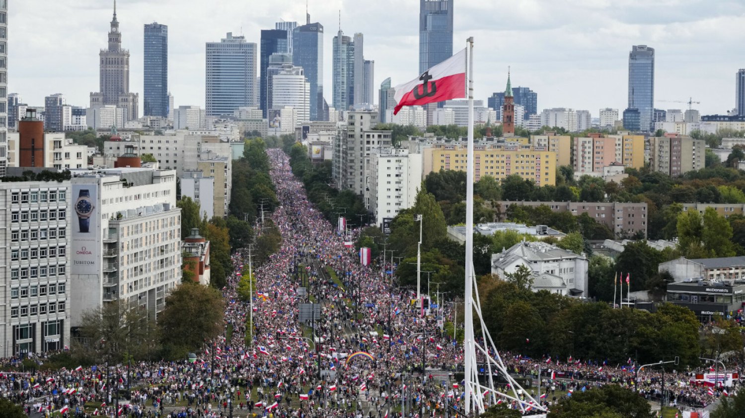 Tylu Polaków jest zdania, że marsz Tuska nic nie zmieni. Ciekawe wyniki