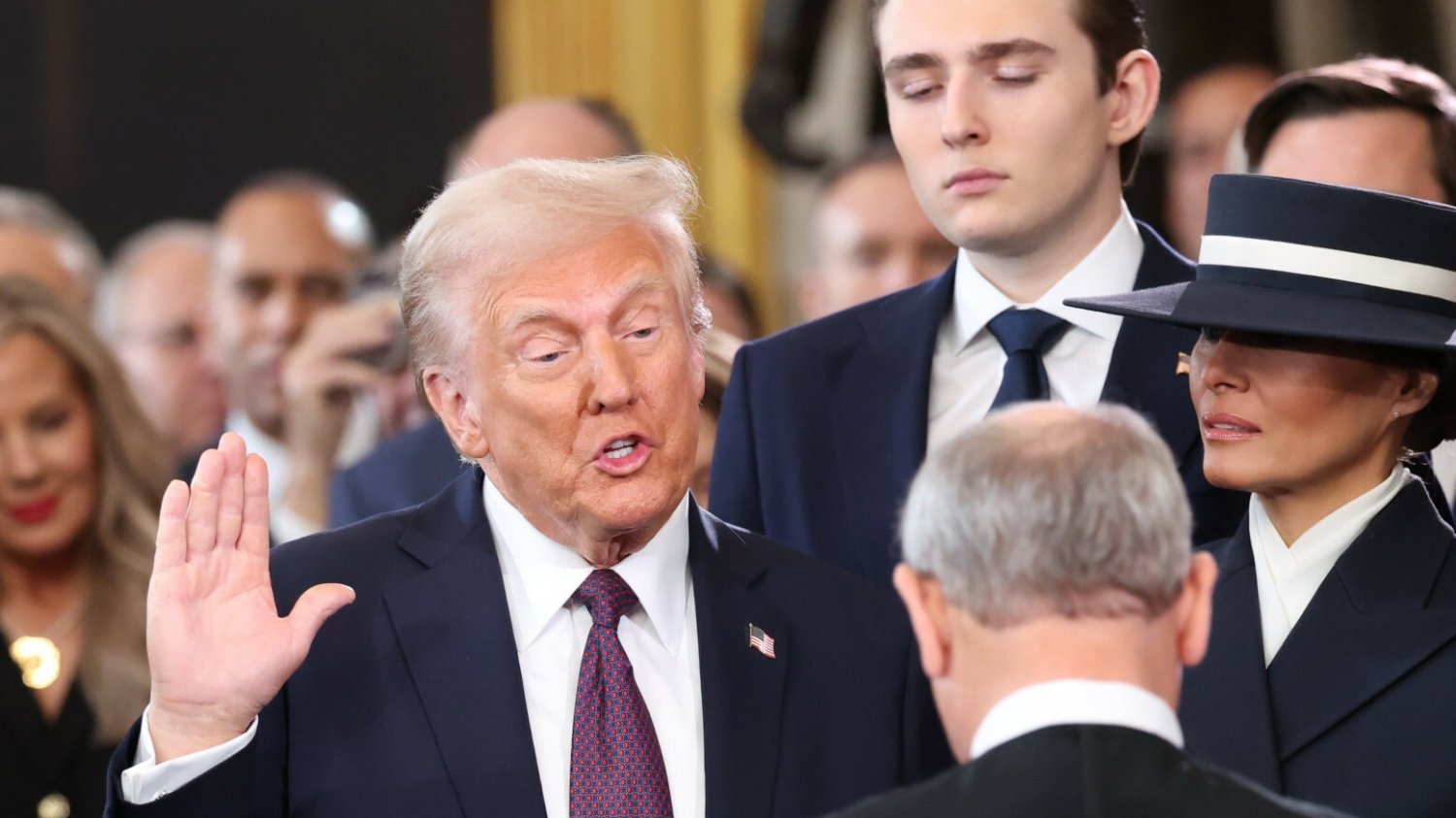 Trump wygłosił płomienie przemówienie podczas inauguracji. Ogłosił już pierwsze decyzje Donald Trump ogłosił pierwsze decyzje
