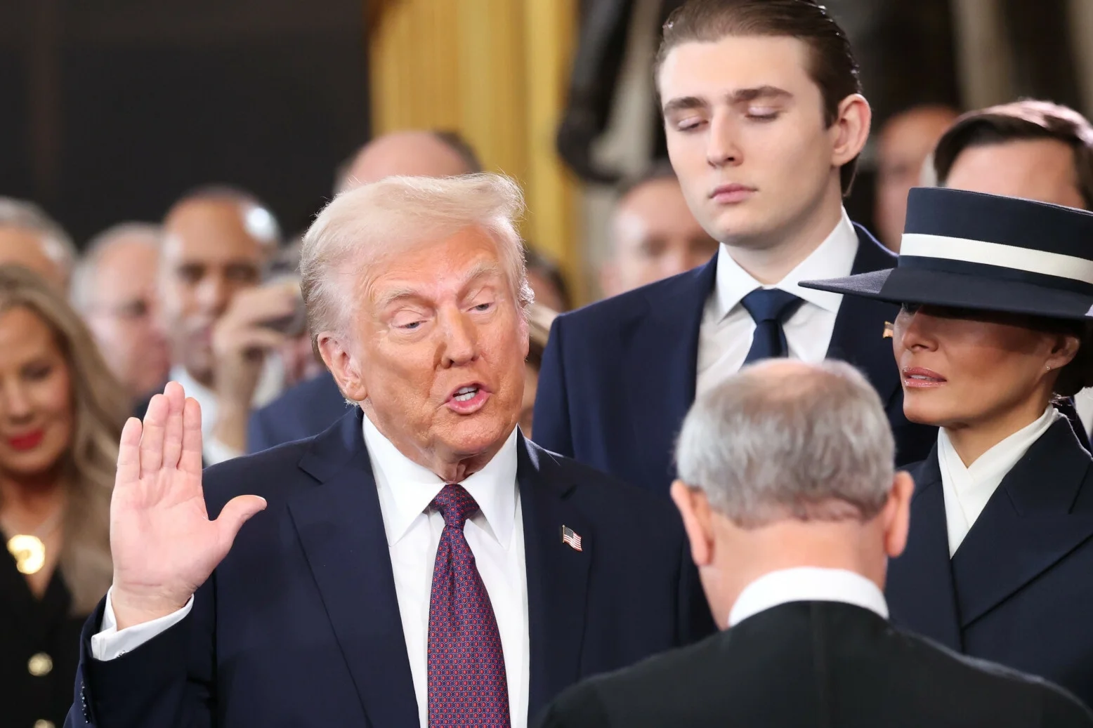 Trump wygłosił płomienie przemówienie podczas inauguracji. Ogłosił już pierwsze decyzje Donald Trump ogłosił pierwsze decyzje