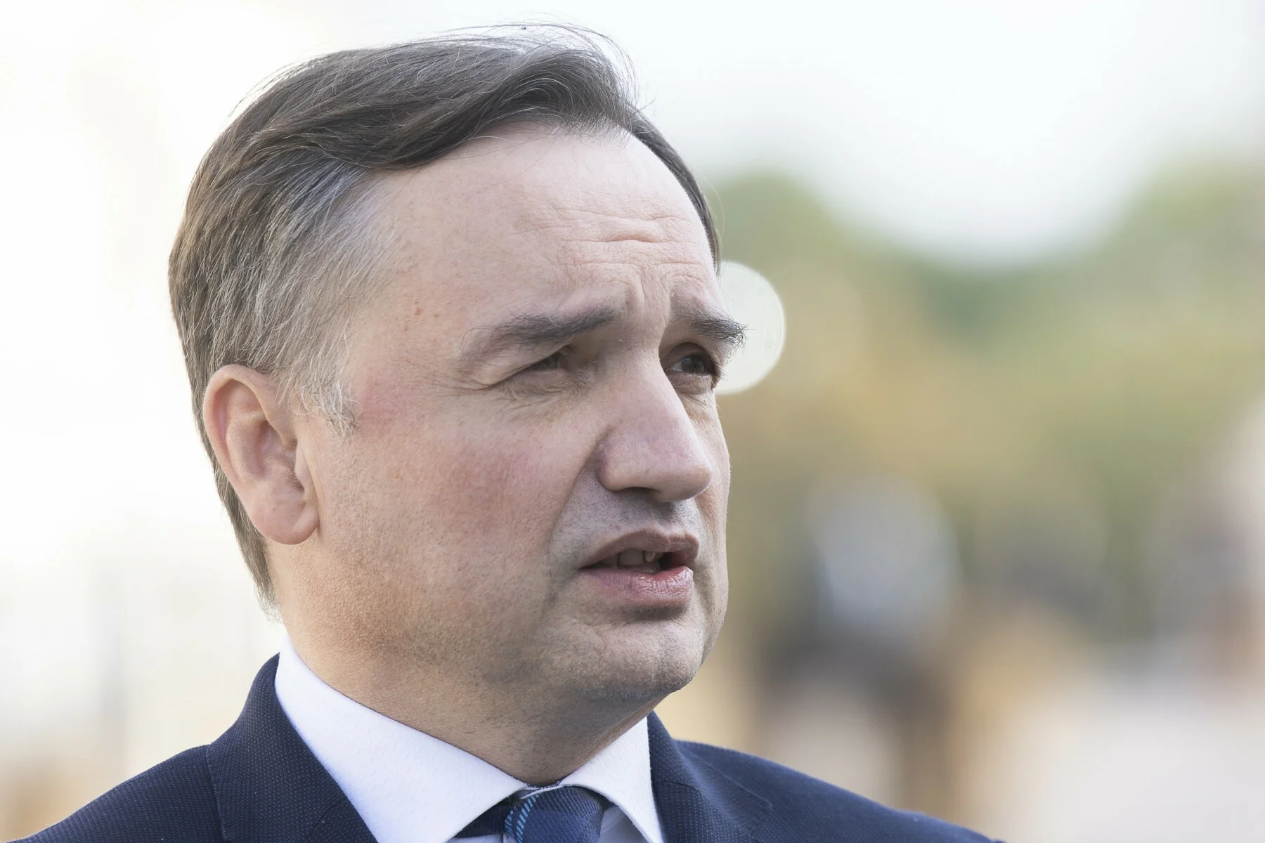 "Zbigniew Ziobro walczy dziś o życie". Nowe informacje ws. szefa SP.