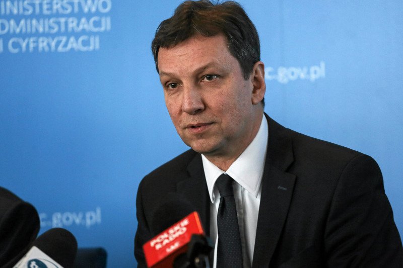 Andrzej Halicki dołącza do krytyków Andrzeja Dudy i przypomina sprawę ułaskawienia biznesmena przez Kaczyńskiego.