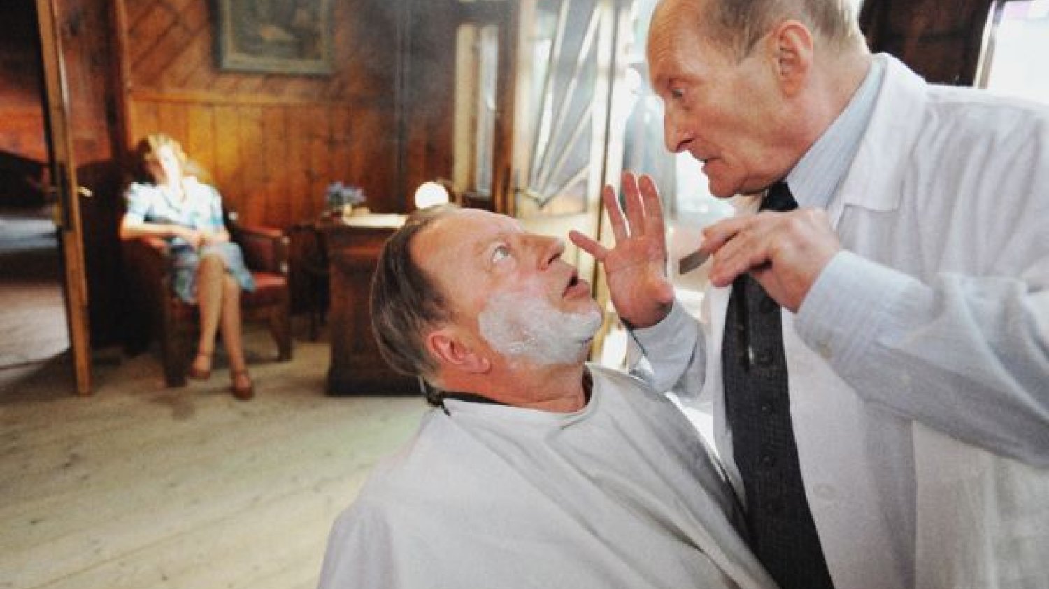 Kadr z filmu "Mistyfikacja" w reżyserii Jacka Koprowicza, 2010. Na zdjęciu: Jerzy Stuhr i Wojciech Pszoniak