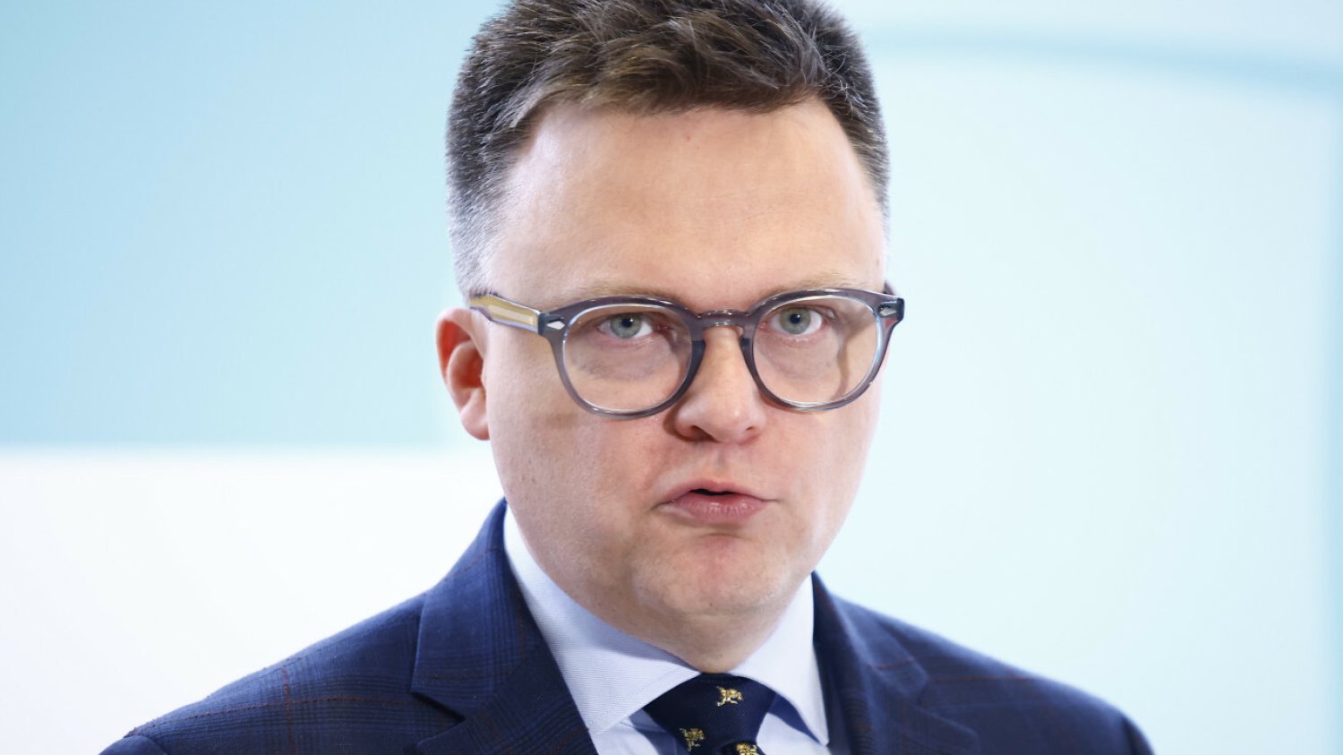 Dr Oczkoś miażdżąco o decyzji Hołowni. "Ewidentnie zwyciężył program 'Proboszcz plus'".