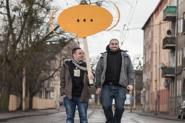 Łona i Weber z logo nowego albumu.