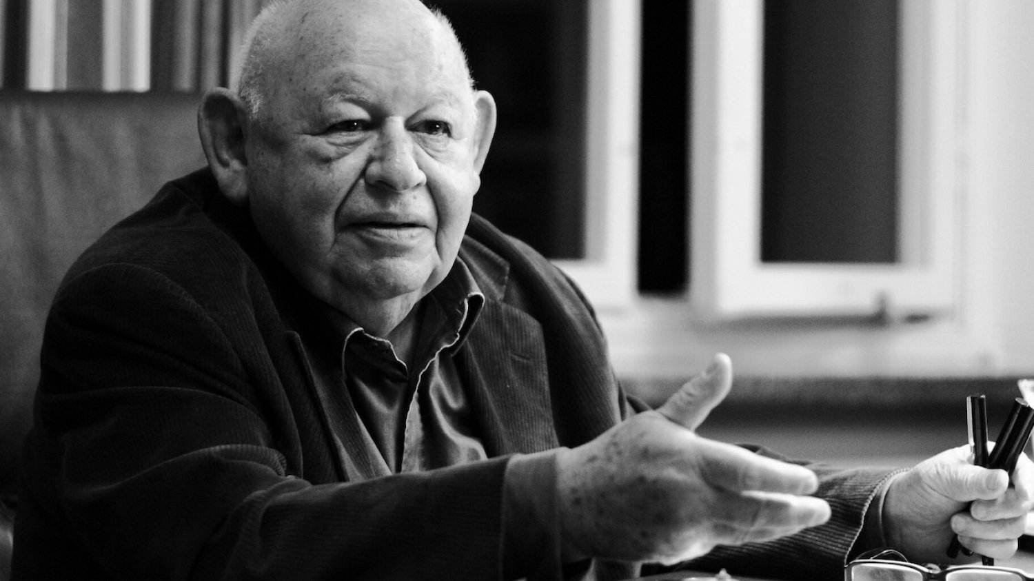 Jerzy Urban (1933-2022).