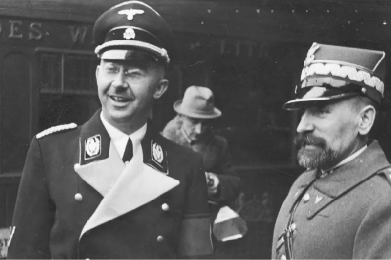 Reichsführer SS Heinrich Himmler podczas wizyty w Polsce, luty 1939 roku. Podejmuje go komendant główny Policji Państwowej Józef Kordian-Zamorski
