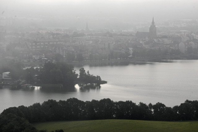 Po urlopie wielu wczasowiczów chciałoby kupić własny dom nad rozlewiskiem