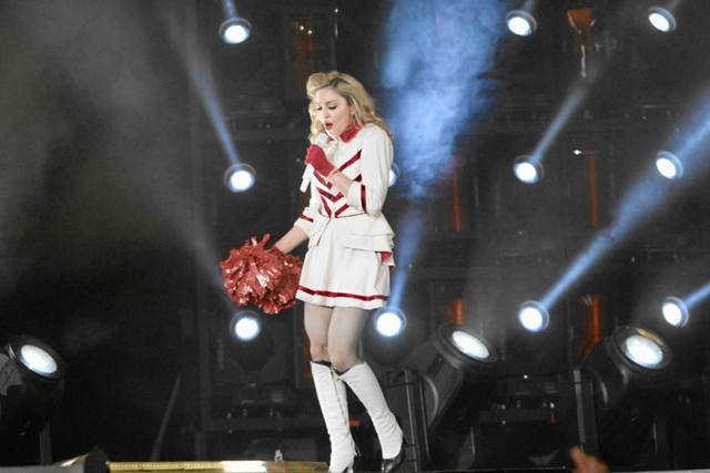 Madonna podczas koncertu na Stadionie Narodowym w Warszawie