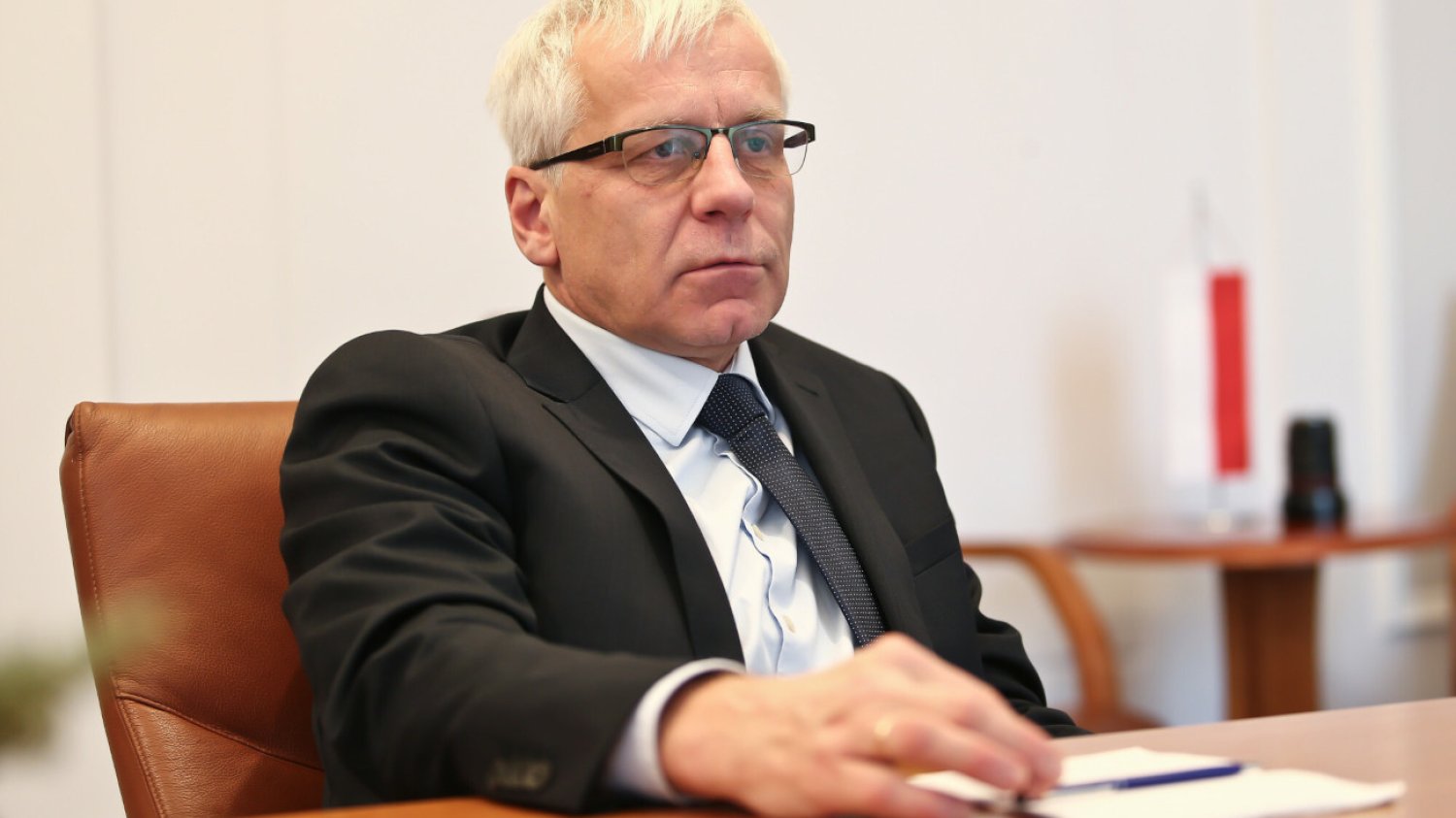 Wojewoda dolnośląski Jarosław Obremski.