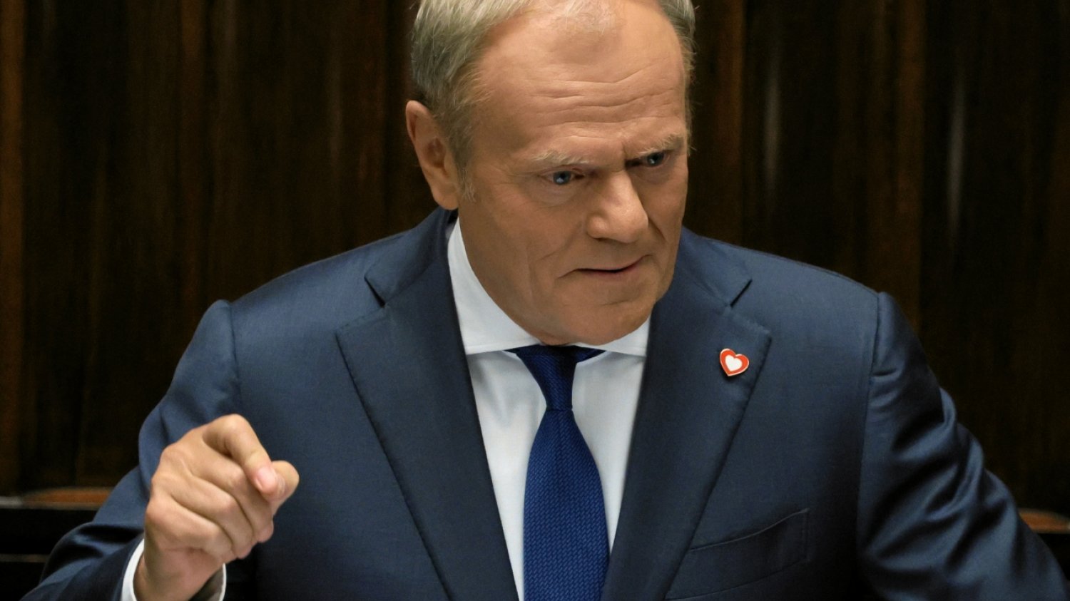 Donald Tusk w Sejmie na mównicy. Premier zapowiada, że nastąpi rekonstrukcja rządu Koalicji 15 października. Padła data.