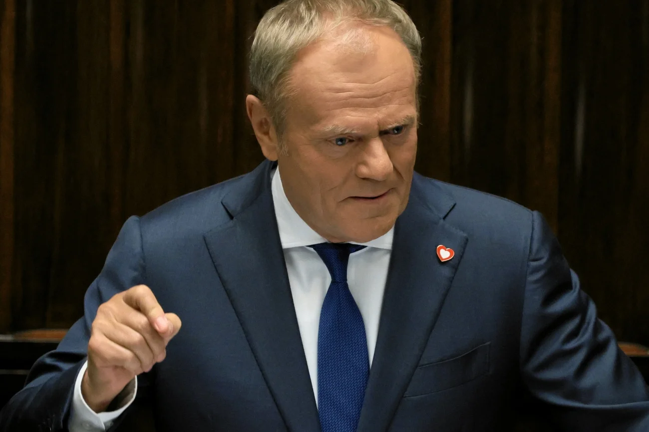 Donald Tusk w Sejmie na mównicy. Premier zapowiada, że nastąpi rekonstrukcja rządu Koalicji 15 października. Padła data.