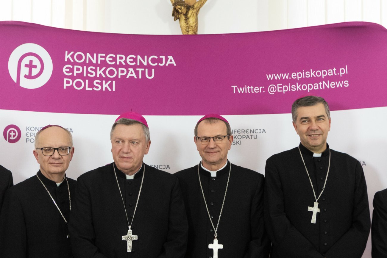 Episkopat poucza wiernych, jak głosować. Teolog: Kościół przypomina schyłkowego Breżniewa