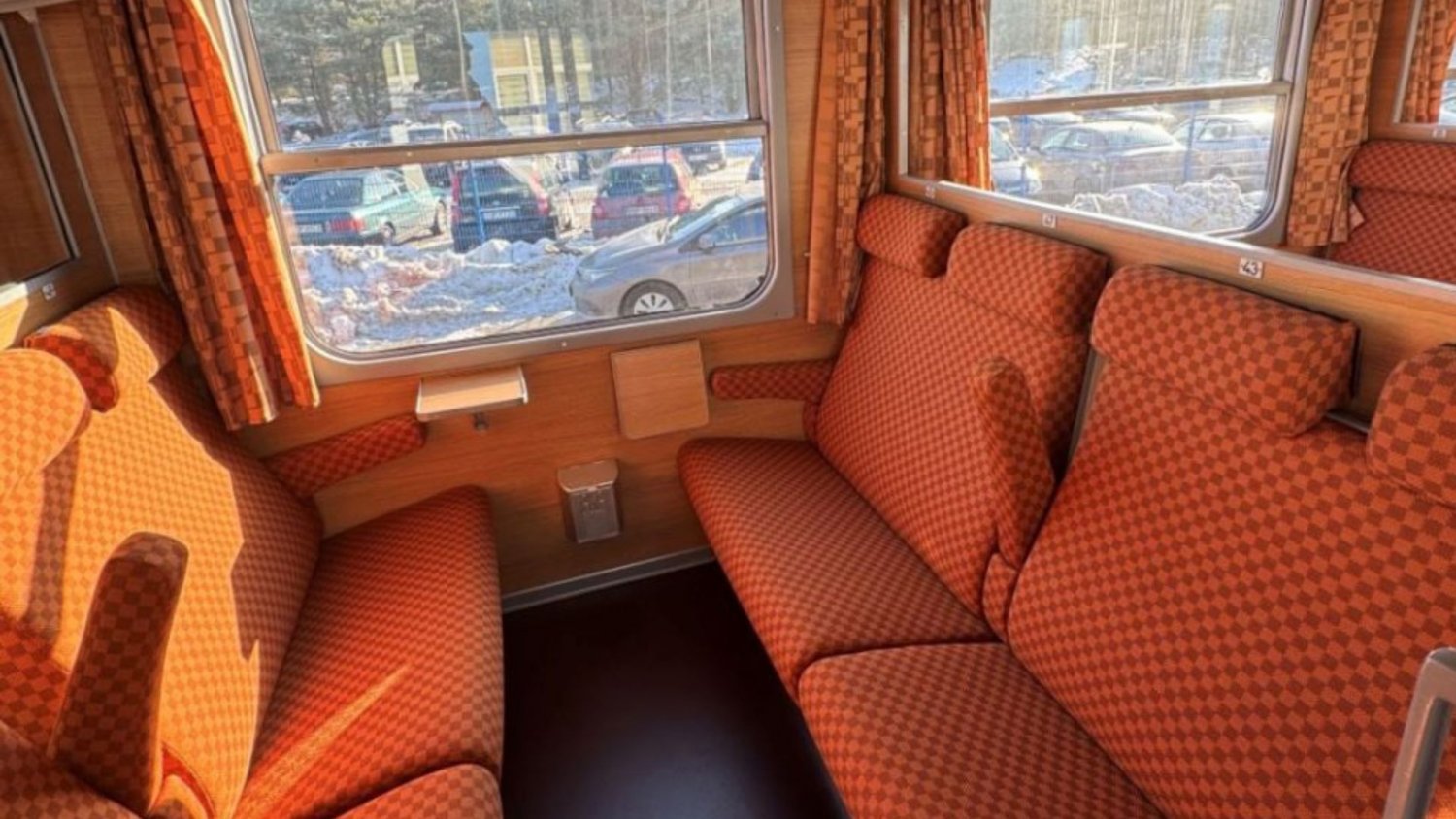 PKP Intercity zabiera nas w nostalgiczną podróż. Znamy terminy i trasy