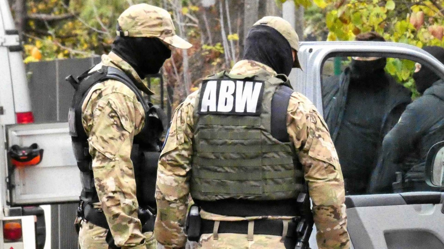 Funkcjonariusze Agencji Bezpieczeństwa Wewnętrznego.