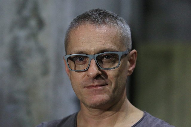 Jacek Poniedziałek chce zostać deportowany. W mocnym poście zwraca się do posłanki Mateusiak-Pieluchy.