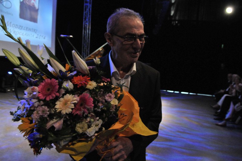 Karol Modzelewski laureatem Nike. Za autobiograficzną książkę "Zajeździmy kobyłę historii. Wyznania poobijanego jeźdźca"