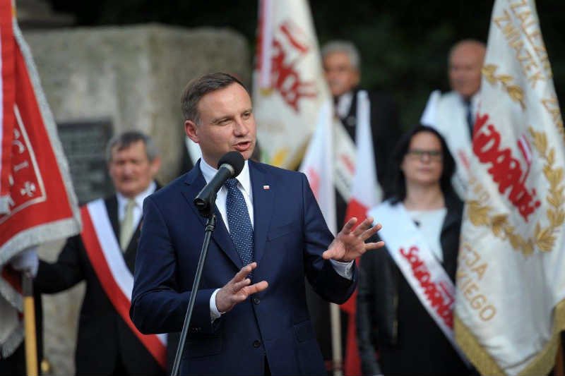 Otoczenie Andrzeja Dudy tłumaczy się z toskańskich wakacji prezydenta-elekta. (Na zdjęciu Andrzej Duda podczas obchodów rocznicy radomskiego czerwca '76)
