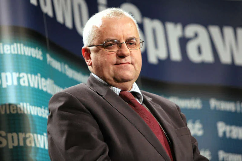 Wiceprezes PiS Adam Lipiński zapytany o koalicję z KNP mówi tylko: "Po co dzisiaj spekulować o przyszłych koalicjach?"