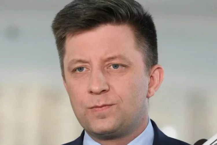 Ze skrzynki mailowej Michała Dworczyka wyciekają kolejne dokumenty.