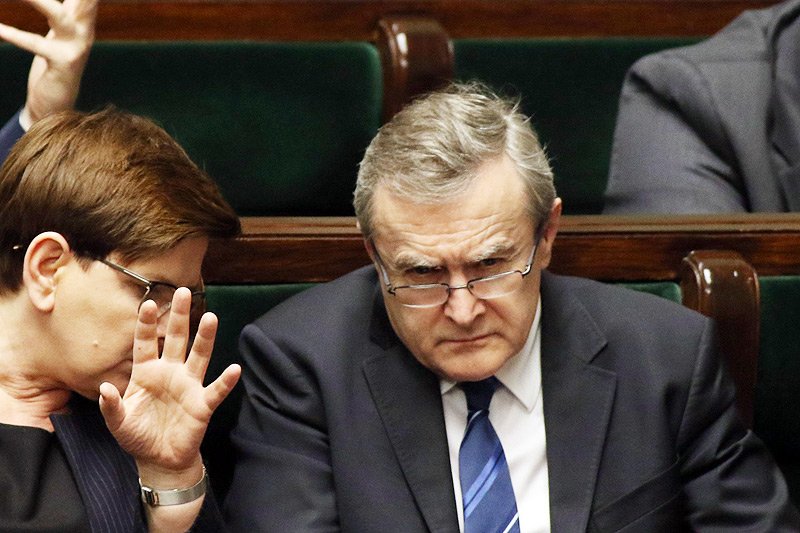 Wicepremier, minister kultury i dziedzictwa narodowego prof. Piotr Gliński zabrał w Sejmie głos w sprawie upadku Krajowego Festiwalu Piosenki Polskiej w Opolu.