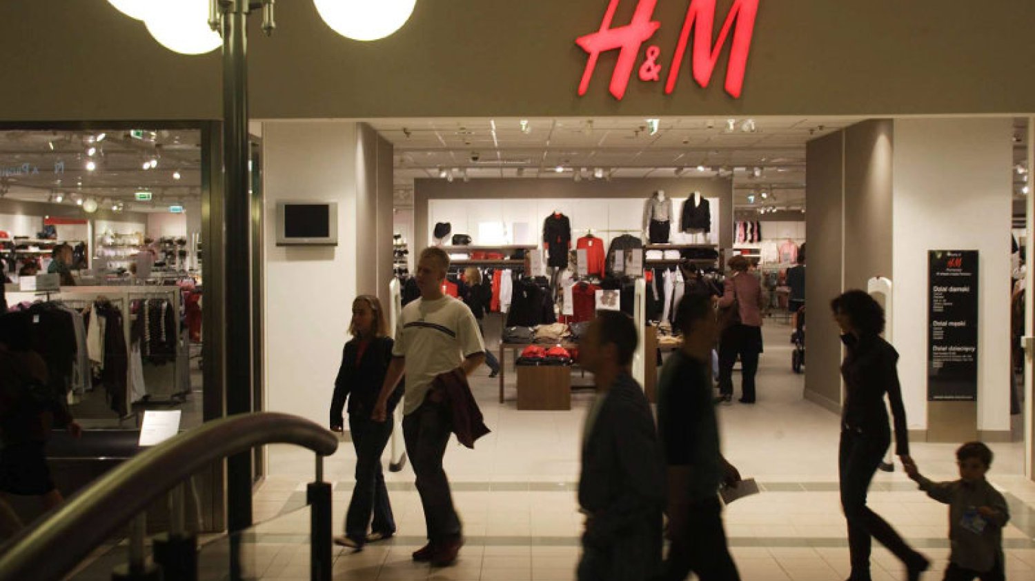 Warunki pracy w magazynie H&M w Gądkach wywołują protesty pracowników