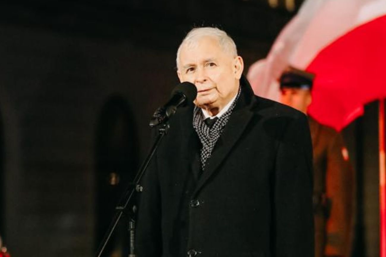 Jarosław Kaczyński na placu Piłsudskiego.