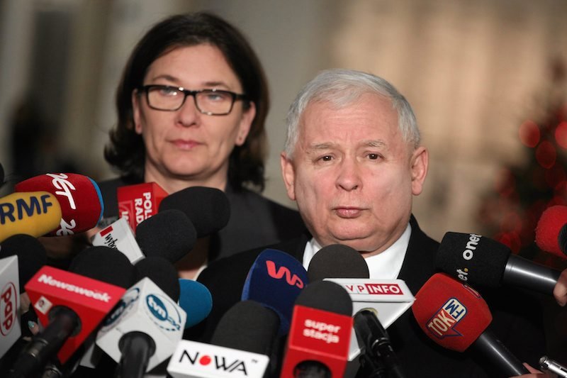 Mazurek: PiS zaproponuje uchwałę ws. odpowiedzialności za Holokaust.