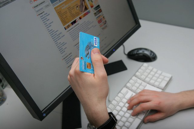 Zakupy przez internet.