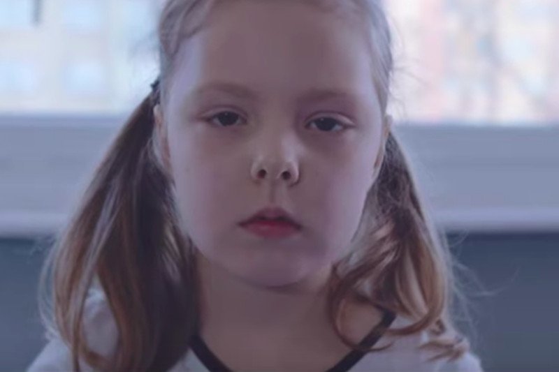 Osoby z autyzmem szczególnie trudno funkcjonują w obecnej rzeczywistości zakazów i nakazów związanych z koronawirusem.